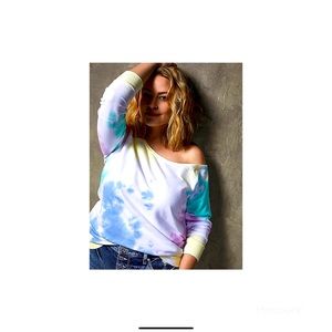 Cold shoulder Tie dyed sweat shirt